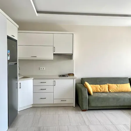 Graf Victor Αλάνια