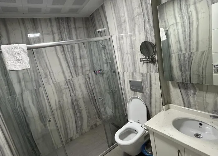 Graf Victor Αλάνια